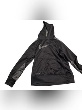Nike pull over sweater kids size Medium